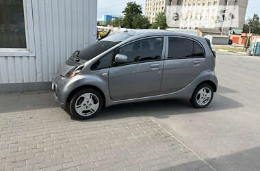 Хэтчбек Mitsubishi i-MiEV 2011 в 