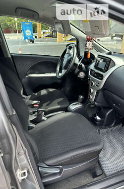 Хэтчбек Mitsubishi i-MiEV 2011 в 