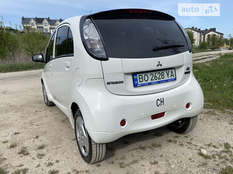 Хэтчбек Mitsubishi i-MiEV 2015 в Тернополе