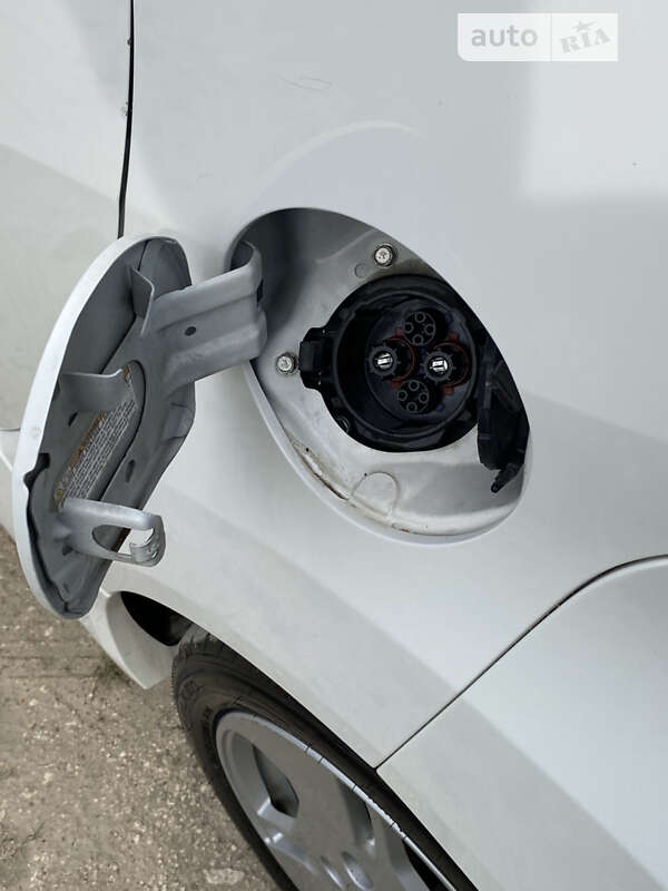 Хэтчбек Mitsubishi i-MiEV 2015 в Тернополе