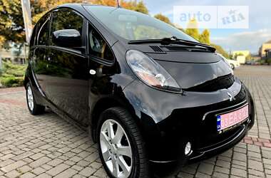 Хэтчбек Mitsubishi i-MiEV 2012 в 