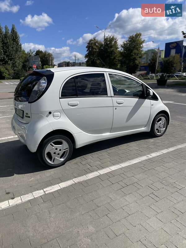 Хэтчбек Mitsubishi i-MiEV 2011 в Хмельницком