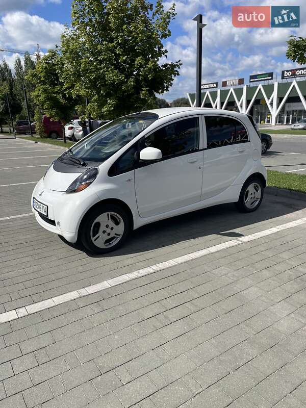 Хэтчбек Mitsubishi i-MiEV 2011 в Хмельницком