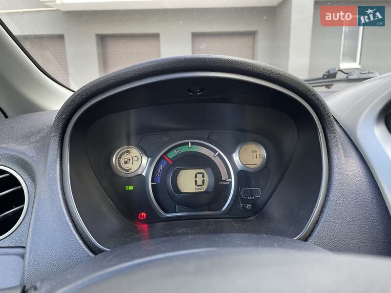 Хэтчбек Mitsubishi i-MiEV 2011 в Хмельницком