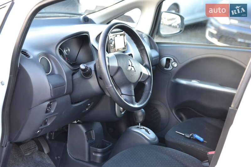 Хэтчбек Mitsubishi i-MiEV 2012 в Луцке