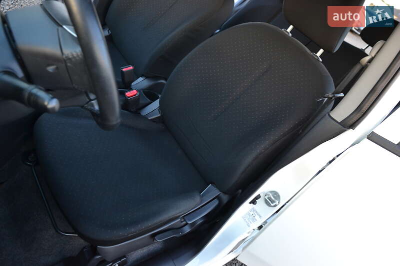Хэтчбек Mitsubishi i-MiEV 2012 в Луцке
