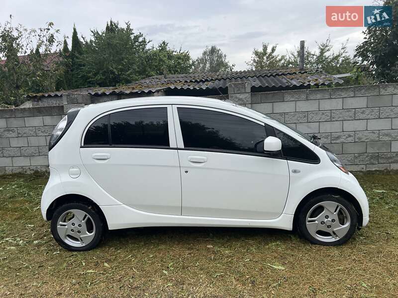 Mitsubishi i-MiEV 2012