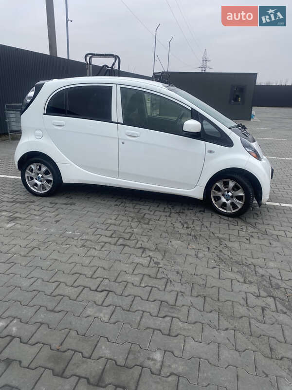 Хэтчбек Mitsubishi i-MiEV 2011 в Луцке