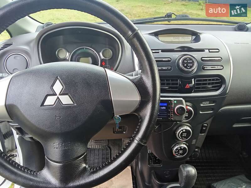 Хэтчбек Mitsubishi i-MiEV 2014 в Коломые