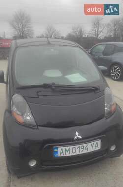 Хэтчбек Mitsubishi i-MiEV 2011 в 