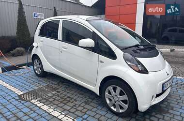 Хетчбек Mitsubishi i-MiEV 2012 в 