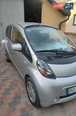 Mitsubishi i-MiEV 2012 Mitsubishi i-MiEV 2012
