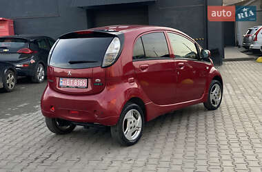 Хэтчбек Mitsubishi i-MiEV 2013 в 
