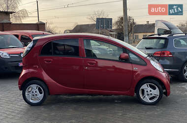Хэтчбек Mitsubishi i-MiEV 2013 в 