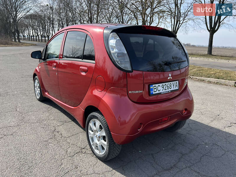Хэтчбек Mitsubishi i-MiEV 2015 в Владимире