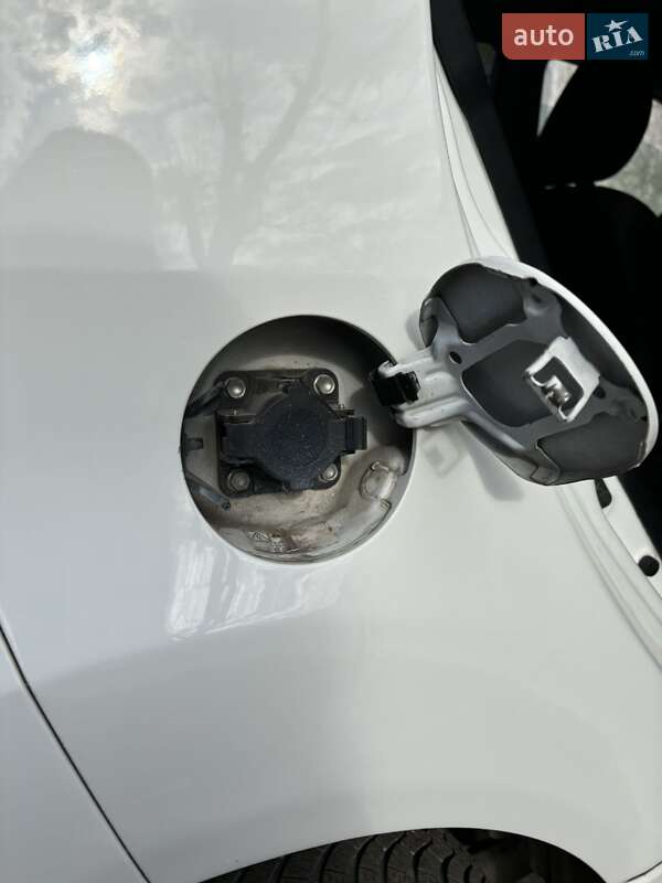 Хэтчбек Mitsubishi i-MiEV 2011 в Каменском фото 2 Хэтчбек Mitsubishi i-MiEV 2011 в Каменском