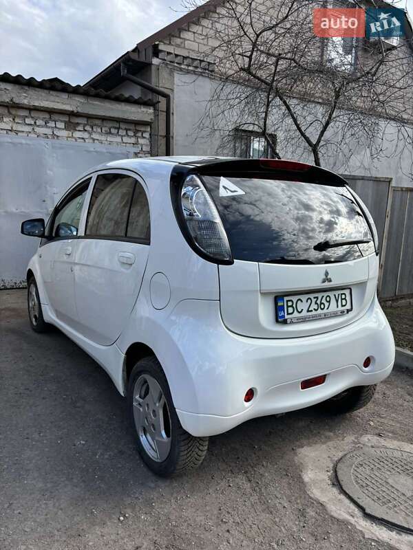 Хэтчбек Mitsubishi i-MiEV 2011 в Каменском фото 7 Хэтчбек Mitsubishi i-MiEV 2011 в Каменском