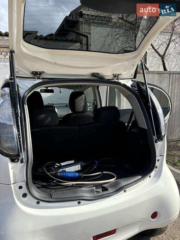 Хэтчбек Mitsubishi i-MiEV 2011 в Каменском фото 11 Хэтчбек Mitsubishi i-MiEV 2011 в Каменском