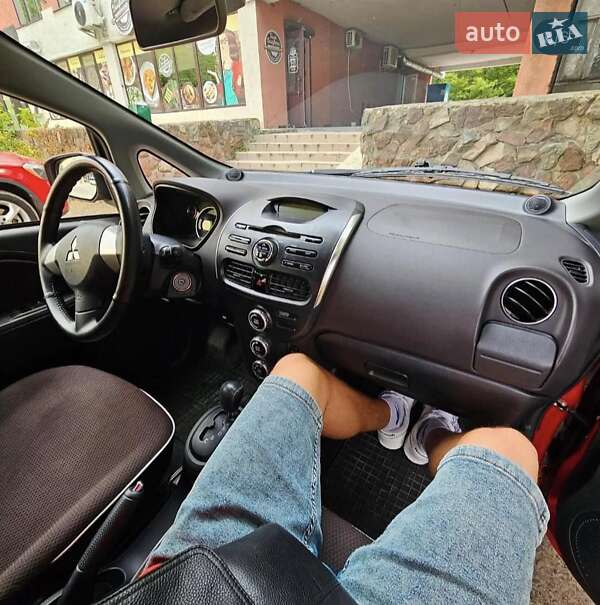Хэтчбек Mitsubishi i-MiEV 2015 в Черновцах фото 4 Хэтчбек Mitsubishi i-MiEV 2015 в Черновцах