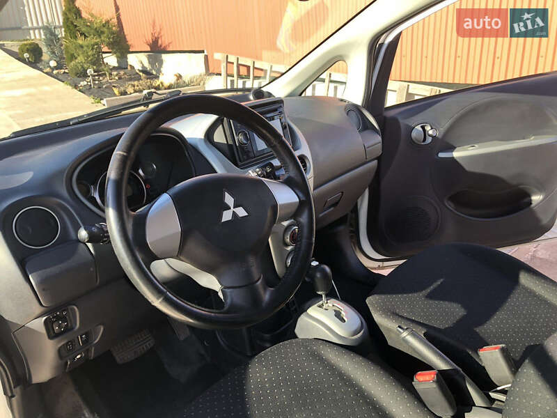 Хэтчбек Mitsubishi i-MiEV 2011 в Ужгороде фото 4 Хэтчбек Mitsubishi i-MiEV 2011 в Ужгороде