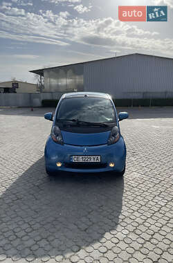 Хэтчбек Mitsubishi i-MiEV 2012 в 