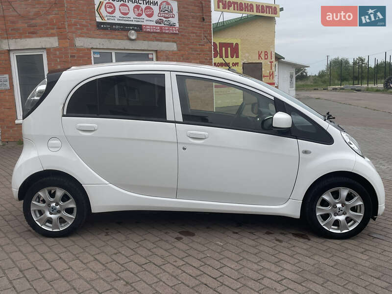 Хетчбек Mitsubishi i-MiEV 2015 в Дрогобичі