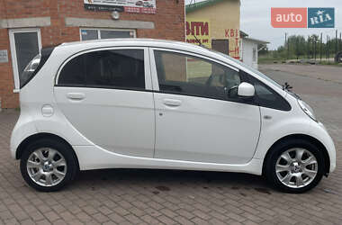 Хетчбек Mitsubishi i-MiEV 2015 в 