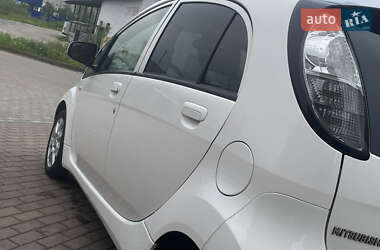 Хетчбек Mitsubishi i-MiEV 2015 в 
