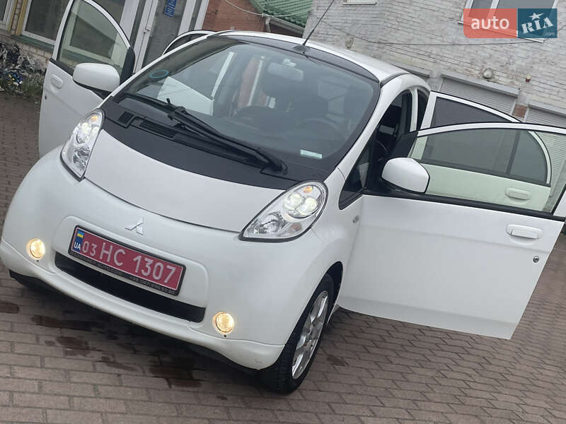 Хетчбек Mitsubishi i-MiEV 2015 в Дрогобичі
