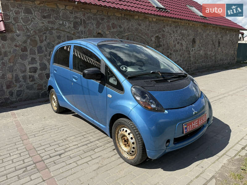 Хетчбек Mitsubishi i-MiEV 2011 в Чернівцях