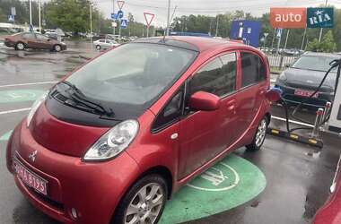 Хэтчбек Mitsubishi i-MiEV 2015 в 