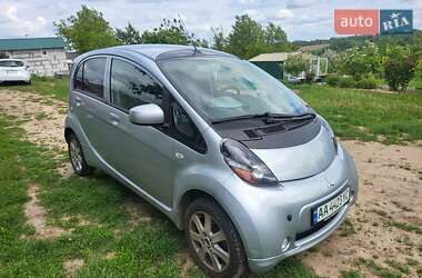 Хэтчбек Mitsubishi i-MiEV 2011 в 