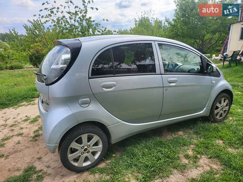 Хэтчбек Mitsubishi i-MiEV 2011 в Киеве