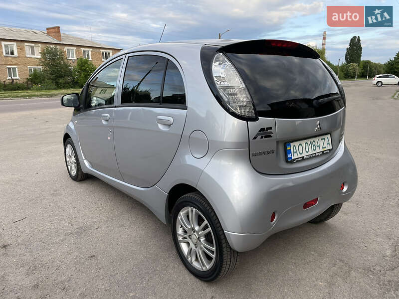 Хэтчбек Mitsubishi i-MiEV 2011 в Мироновке