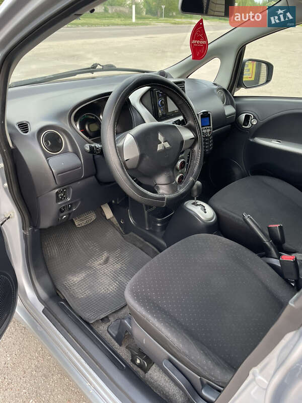 Хэтчбек Mitsubishi i-MiEV 2011 в Мироновке