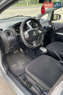 Хэтчбек Mitsubishi i-MiEV 2011 в 