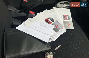 Хетчбек Mitsubishi i-MiEV 2011 в 