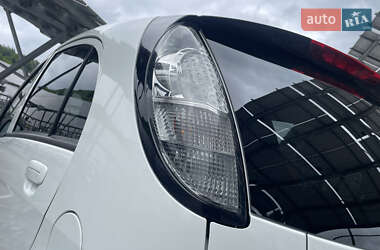 Хетчбек Mitsubishi i-MiEV 2011 в 