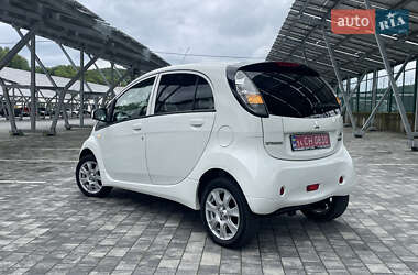 Хетчбек Mitsubishi i-MiEV 2011 в 