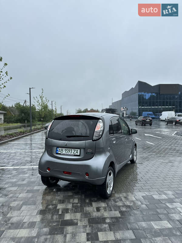 Хэтчбек Mitsubishi i-MiEV 2013 в Виннице