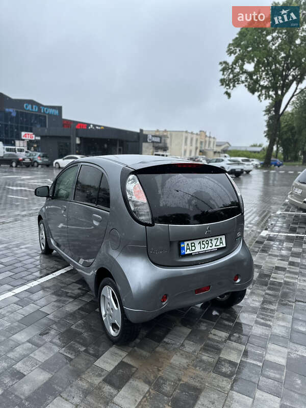 Хэтчбек Mitsubishi i-MiEV 2013 в Виннице