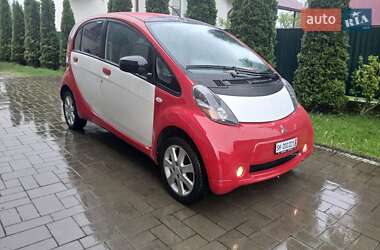 Хэтчбек Mitsubishi i-MiEV 2011 в 