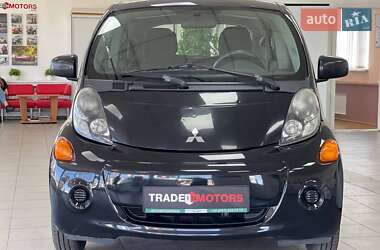 Хэтчбек Mitsubishi i-MiEV 2011 в 