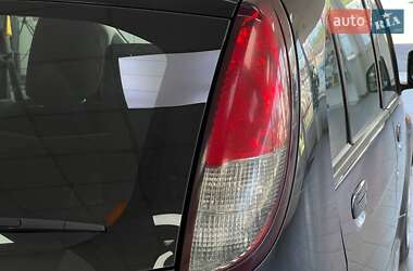 Хэтчбек Mitsubishi i-MiEV 2011 в 