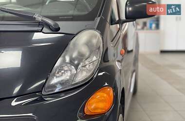 Хэтчбек Mitsubishi i-MiEV 2011 в 