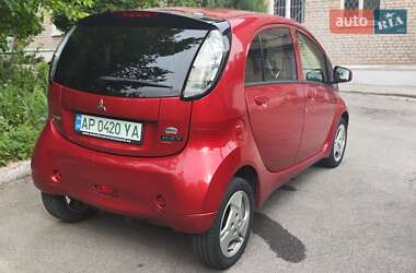 Хэтчбек Mitsubishi i-MiEV 2013 в 