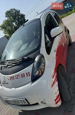 Mitsubishi i-MiEV 2011 Mitsubishi i-MiEV 2011