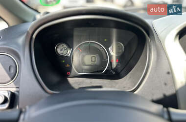 Хэтчбек Mitsubishi i-MiEV 2011 в 