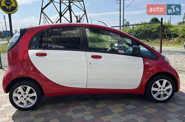 Хэтчбек Mitsubishi i-MiEV 2011 в 