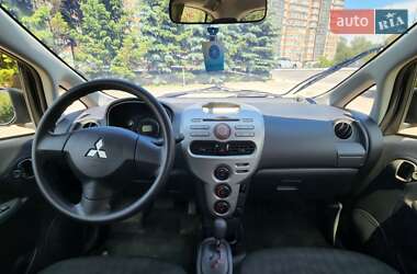 Хэтчбек Mitsubishi i-MiEV 2012 в 